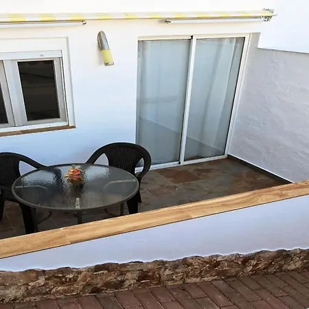 Casa Roja 1 - Quiet Resort, Central, Parking