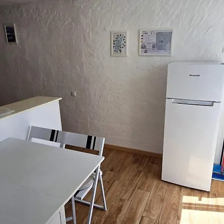 Daire Casa Roja 1 - Quiet Resort, Central, Parking