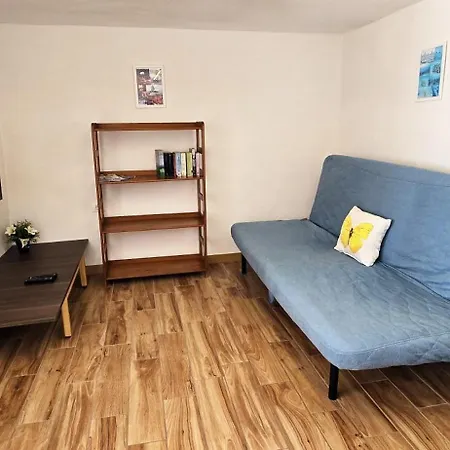 Apartment Casa Roja 1 - Quiet Resort, Central, Parking *