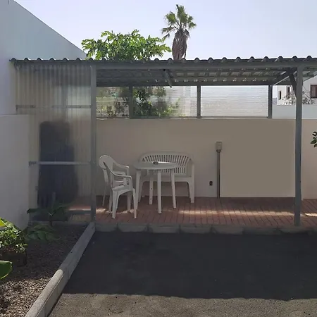 Casa Roja 1 - Quiet Resort, Central, Parking Daire