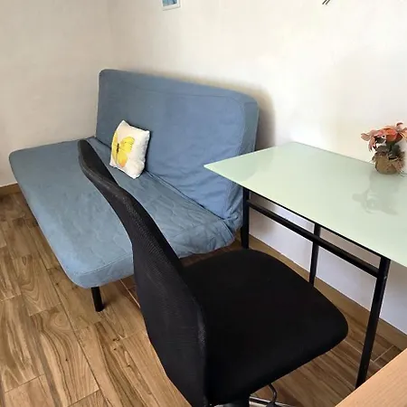 Apartment Casa Roja 1 - Quiet Resort, Central, Parking *