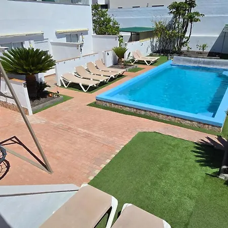 Casa Roja 1 - Quiet Resort, Central, Parking *