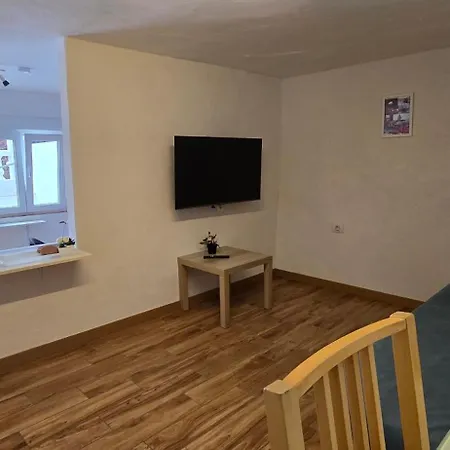 Quiet Area - Terrace - Pool - Parking - Aduls Only Lejlighed